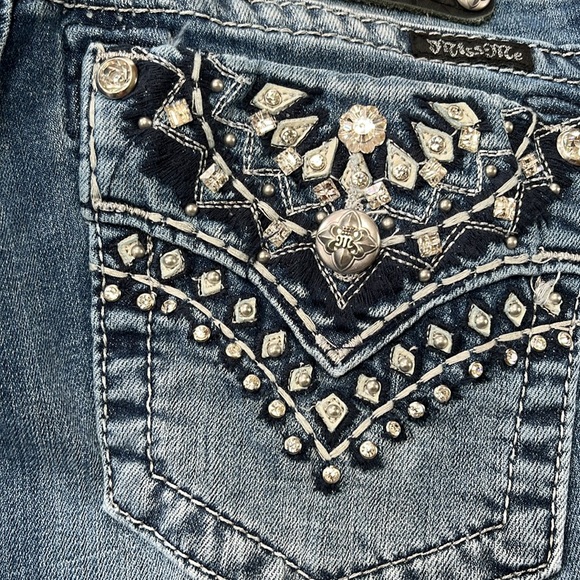 Miss Me Embellished Midrise Signature Skinny Jean - Picture 11 of 14